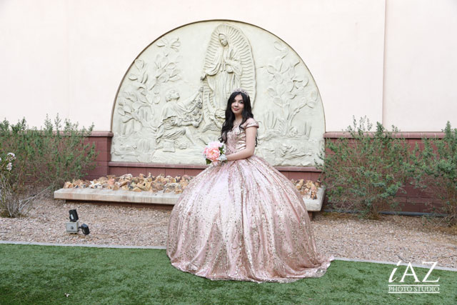 Guía de Colores de Quinceañera en tonos cálidos y suaves en rosa clásico